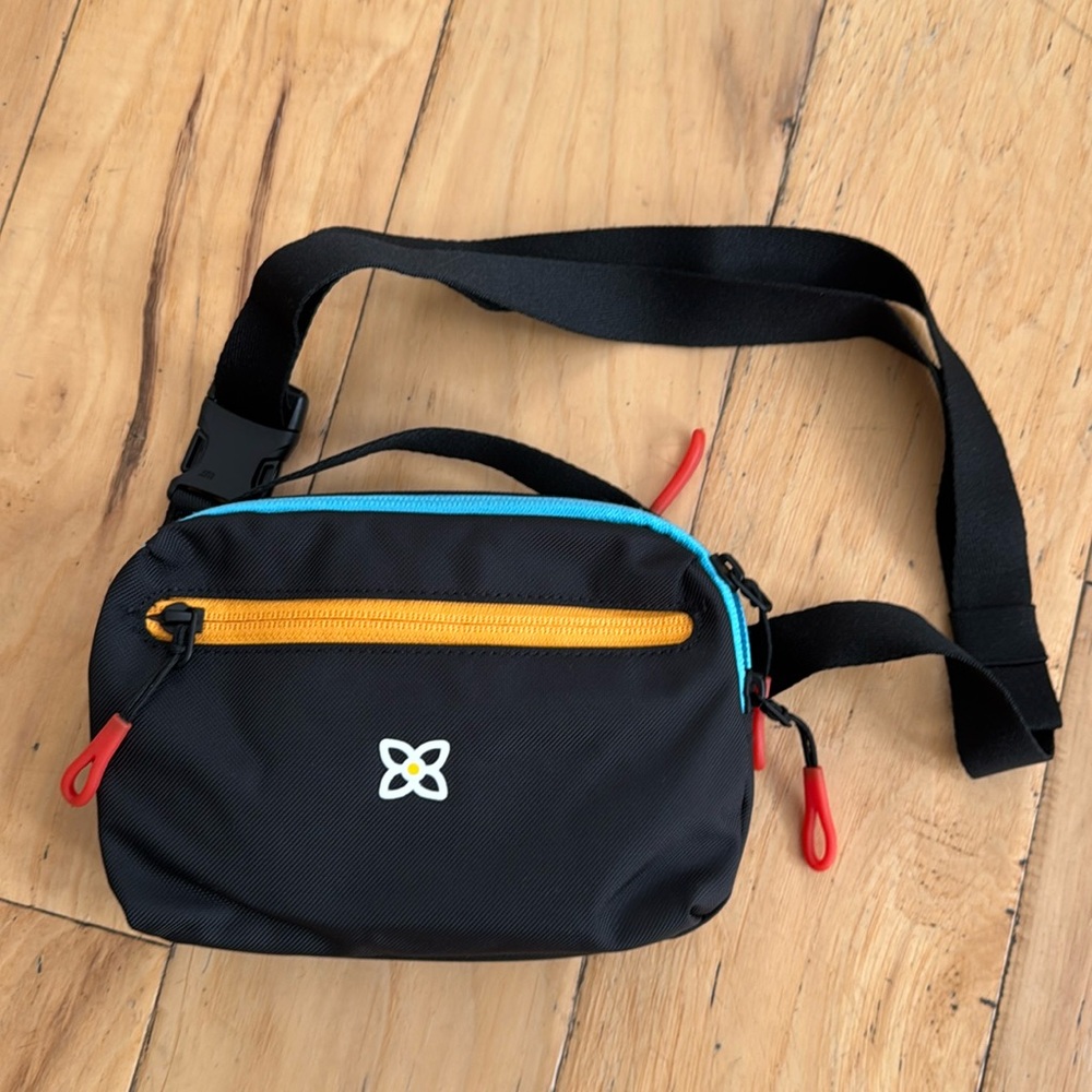 Sherpani Hyk Hip Pack Handbag